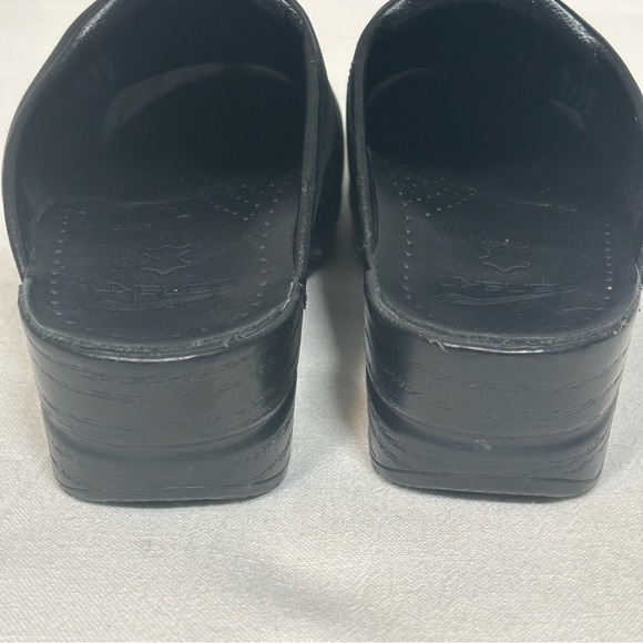 Dansko Sonja Classic Open Back Clog-Oiled Black Leather-Women EU 38 / US 7.5 - Picture 5 of 13